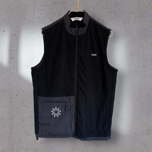 NWT RAINS fleece vest unisex Medium in black
